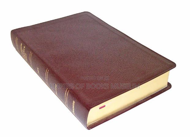 Thompson Chain Reference Bible (Style 809 Burgundy) · Photo 2