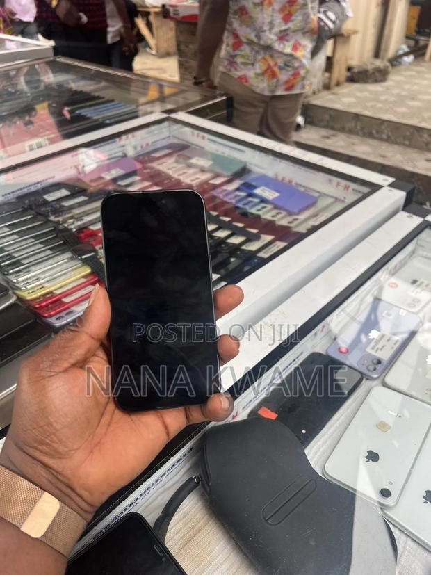 New Apple iPhone 16 128 GB Black photo 2