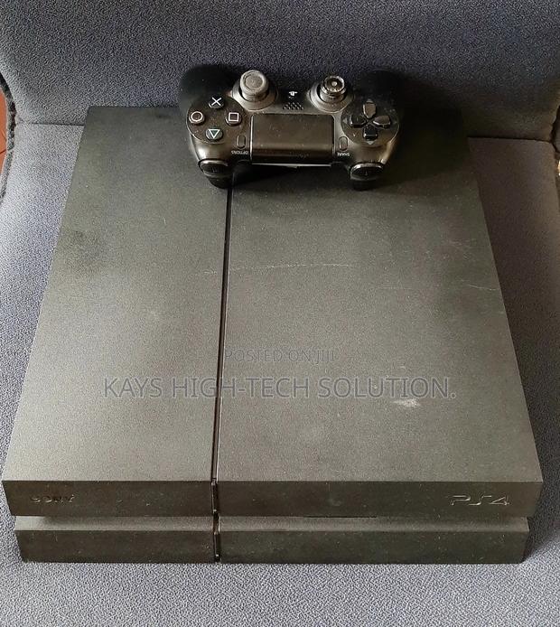 Ps4 Standard With 1 Controller and Fc 27 · Photo 4