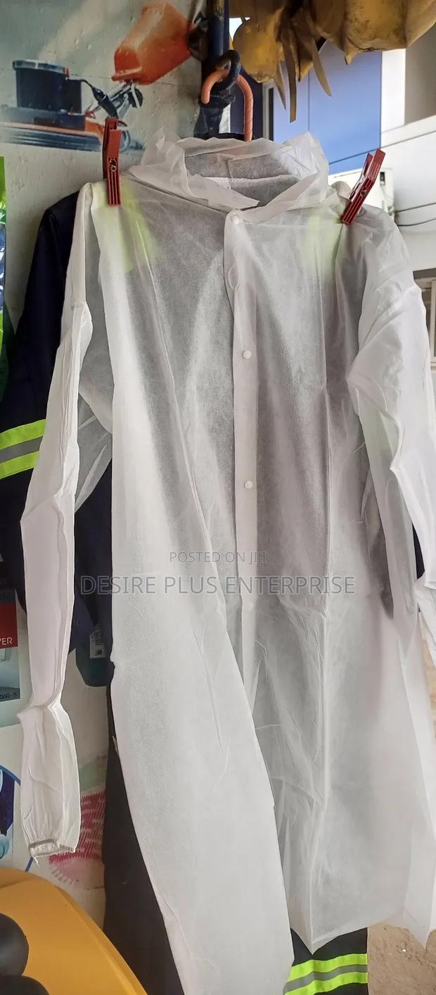 Disposable Lab Coat photo 2