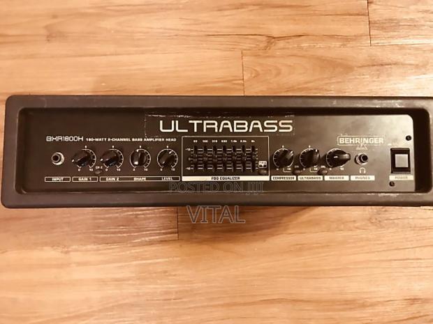 Bass Combo Amplifier Behringer Ultrabass Bxr1800h photo 5