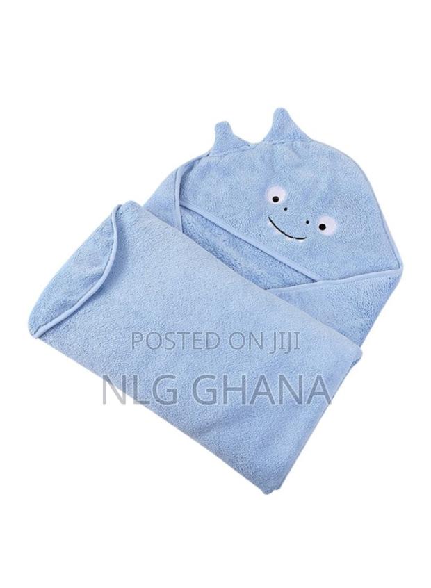 Cartoon Hooded Bathrobe Blanket for Soft Absorbent. Tvx14745 · Photo 1