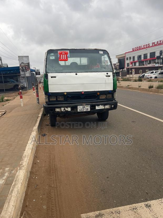 Hyundai Universe 2010