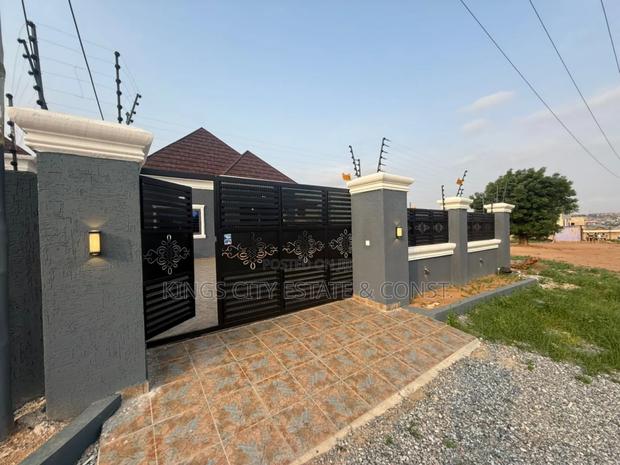 3bdrm House in Kings City Estate, Pokuase for sale photo 9