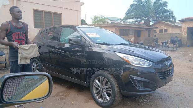 Hyundai Tucson GLS AWD 2015 Black photo 2