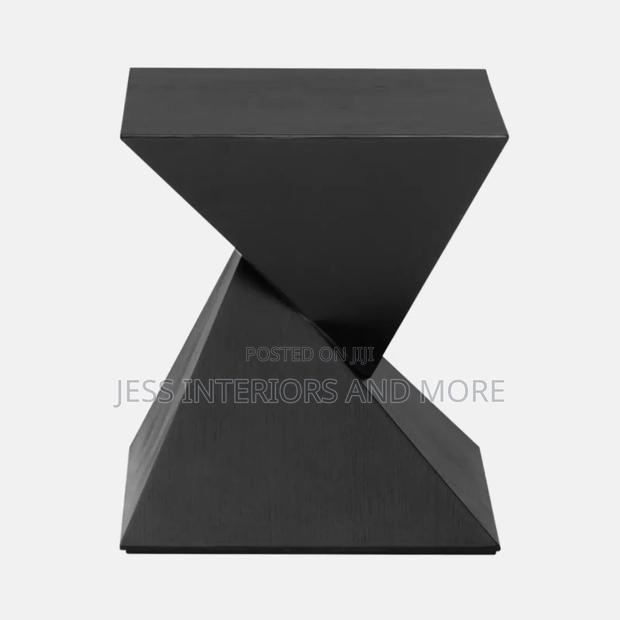 Side Table (Giza) · Photo 4