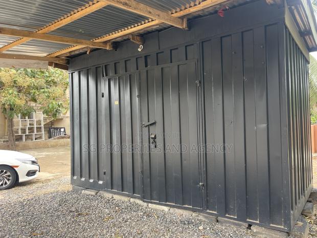 Spacious Container for Sale at Spintex · Photo 1