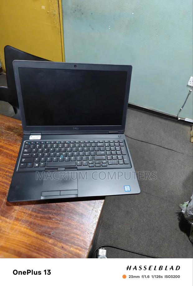 Laptop Dell Latitude 3310 4GB Intel Core I5 SSD 256GB photo 5