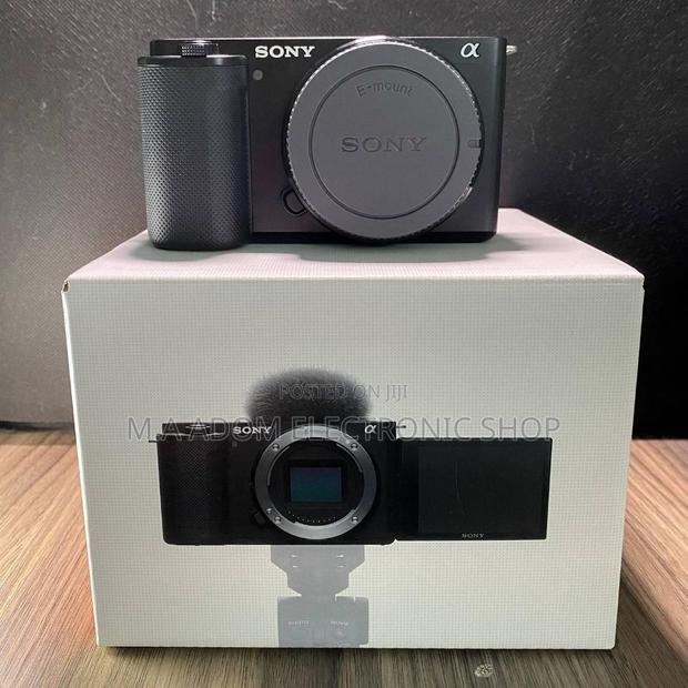 Fresh in Box Sony Zv -E10 Vlogging Camera · Photo 2