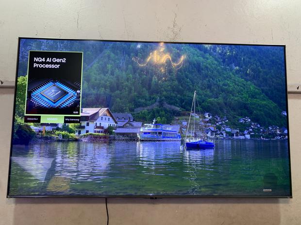 2024/25 Ultimate 120 Hz Gaming TV Q80d Samsung 55" Smart TV · Photo 4