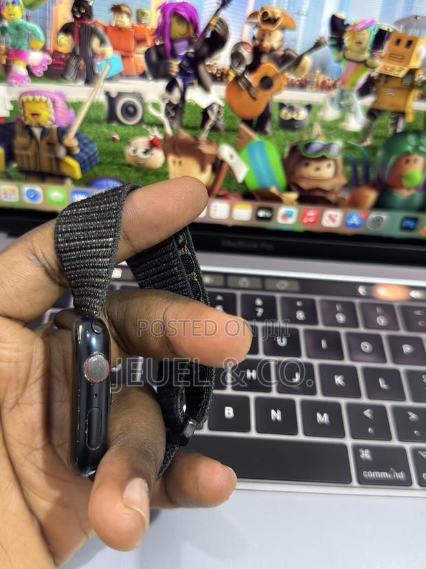 Apple Watch Series 7 45mm photo 3