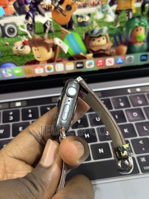 Apple Watch Series 4 40mm GPS photo 3