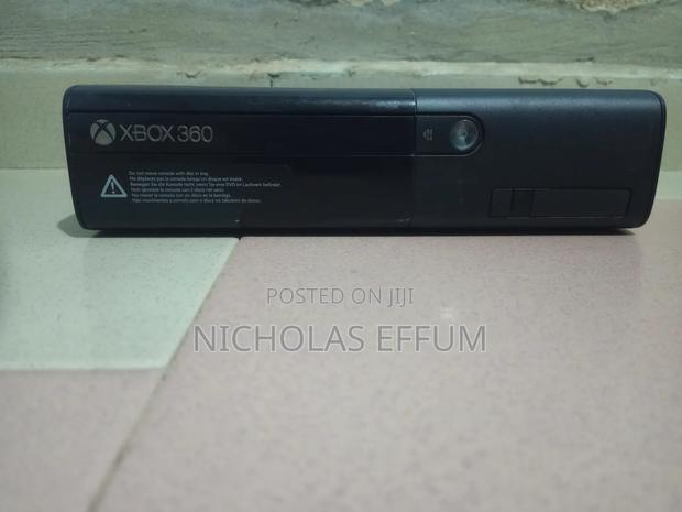Xbox 360 Console · Photo 2