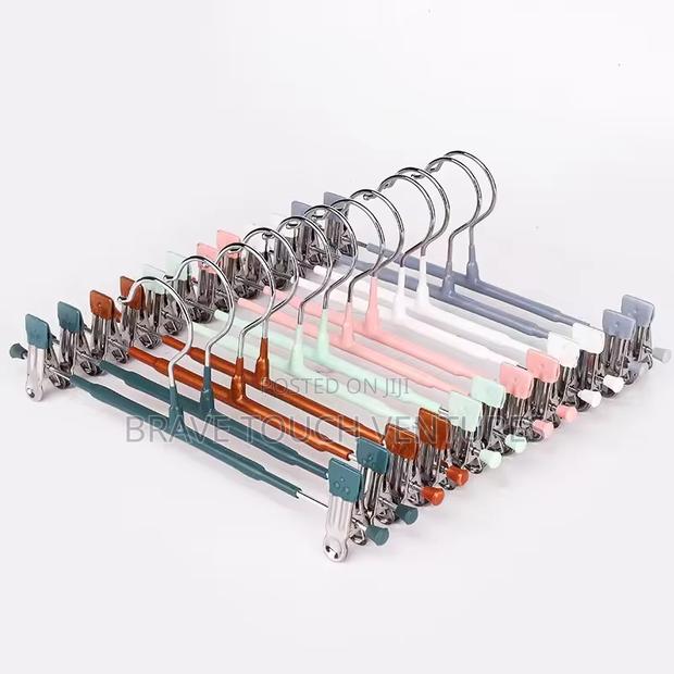 Metal Clip Trouser/Pants Hanger - 10 Piece Per Pack · Photo 4
