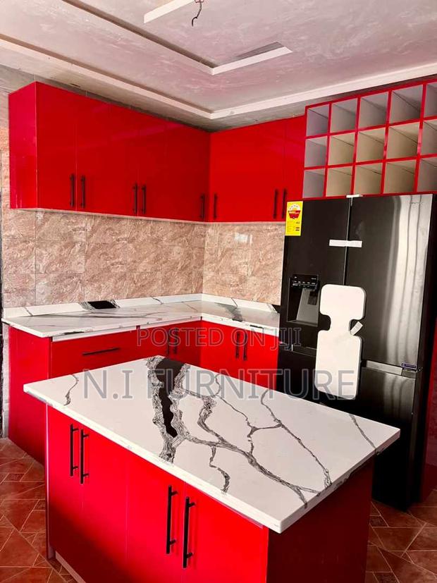Kitchen Cabinet · Photo 3
