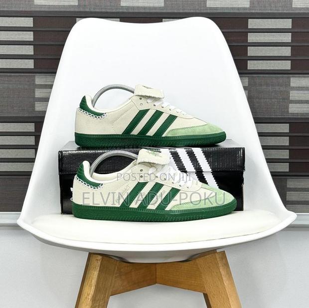 Adidas Legac Queens Stackholm Sneaker In Different Colours , Swipe >>> · Photo 4