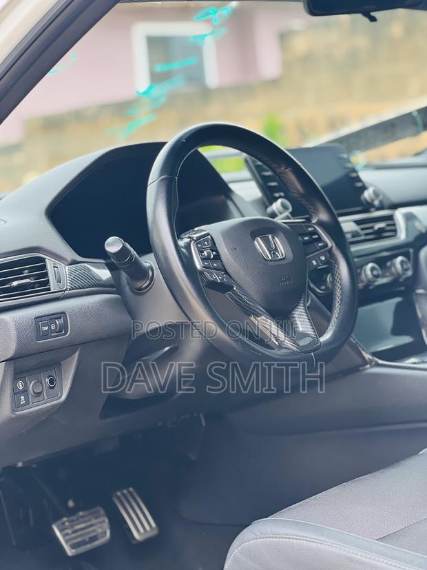 Honda Accord Sport (2.0L 4cyl Turbo 6M) 2019 White