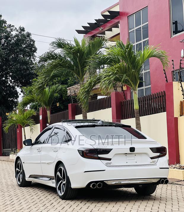 Honda Accord Sport (2.0L 4cyl Turbo 6M) 2019 White