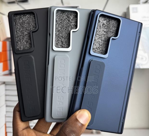 Galaxy Fold 7 Case With Strap And Protector · Photo 3