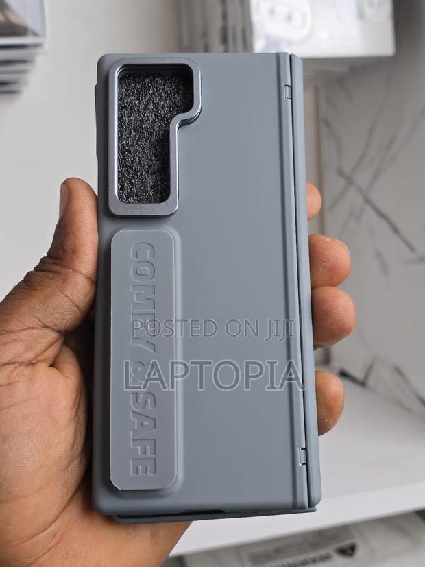 Samsung Galaxy Z Fold 6 With Pen And Screen Protector photo 3