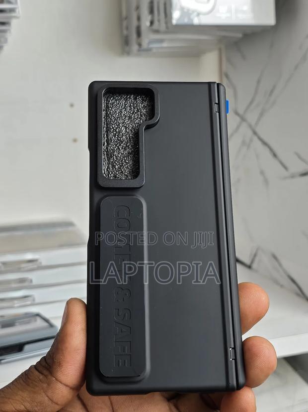 Samsung Galaxy Z Fold 6 With Pen And Screen Protector photo 4