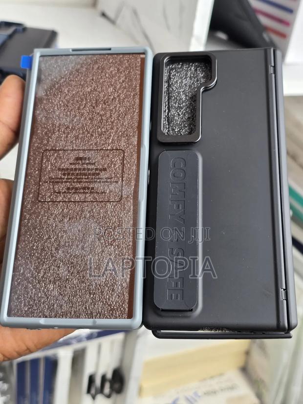 Samsung Galaxy Fold 5 With S Pen And Glass Protector photo 2