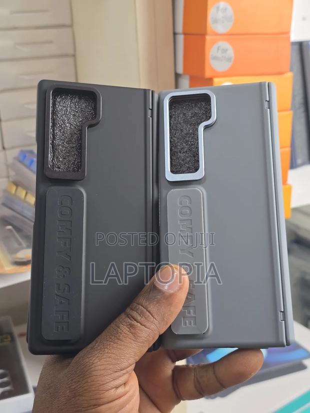 Samsung Galaxy Fold 5 With S Pen And Glass Protector photo 3