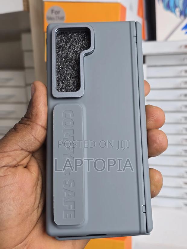 Samsung Galaxy Fold 7 With S Pen And Glass Protector photo 2