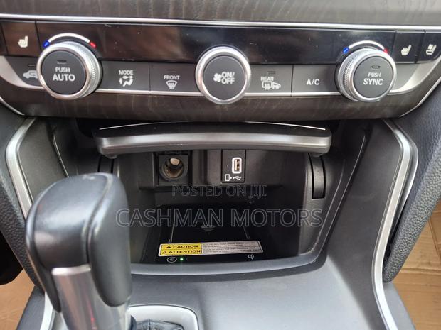 Honda Accord Touring 2018 Blue