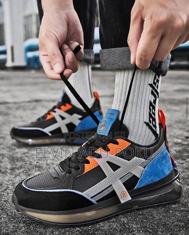 Adidas A55 Sneaker · Photo 4