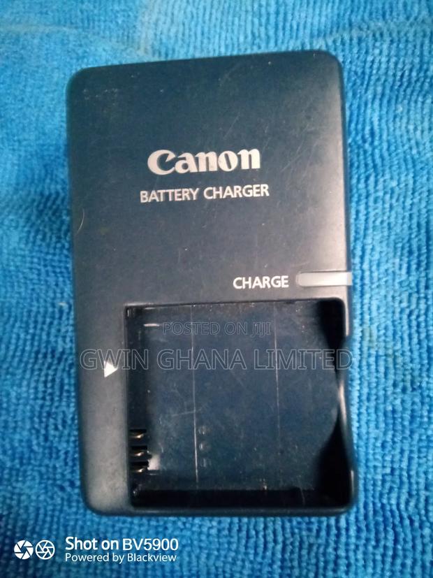 Canon Battery Cb-2lv Battery Charger photo 2