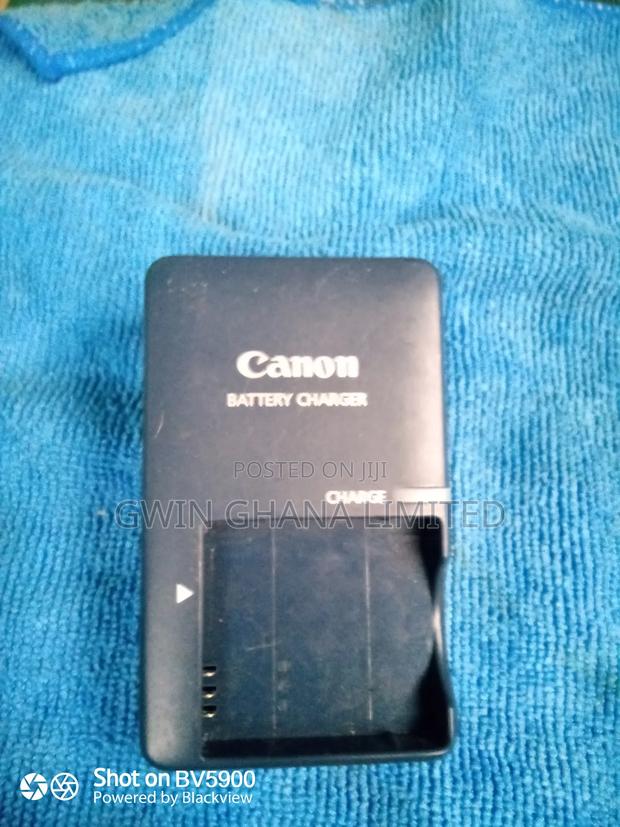 Canon Battery Cb-2lv Battery Charger photo 3