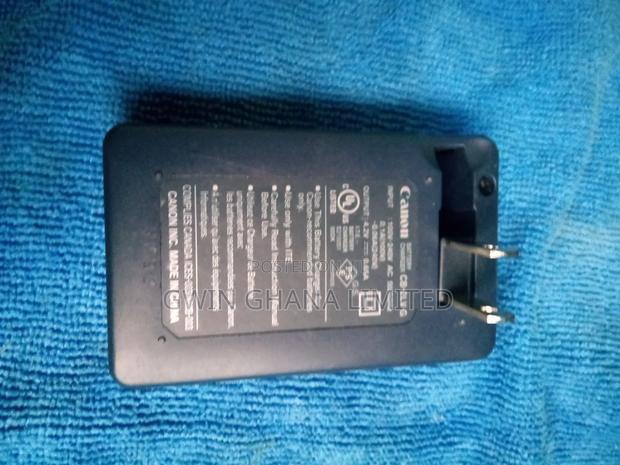 Canon Battery Cb-2lv Battery Charger photo 5