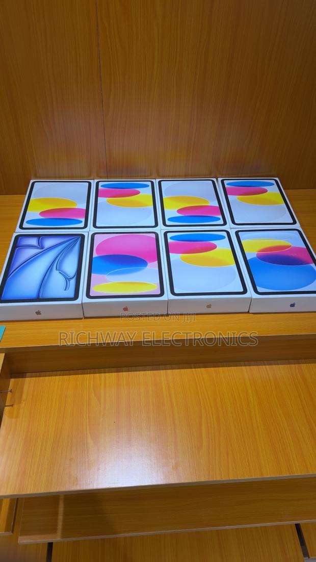 New Apple iPad (2025) 128 GB Blue