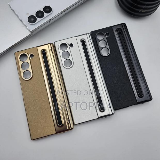 Samsung Galaxy Z Fold 7 With Screen Protector And S Pen photo 2
