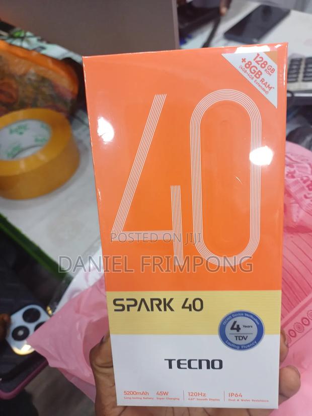 New Tecno Spark 40 128 GB Silver