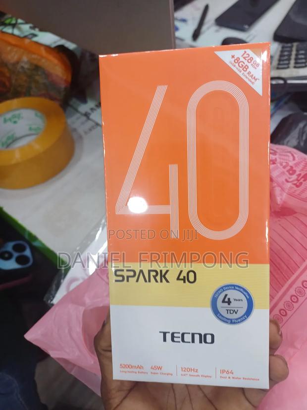New Tecno Spark 40 128 GB Silver photo 2