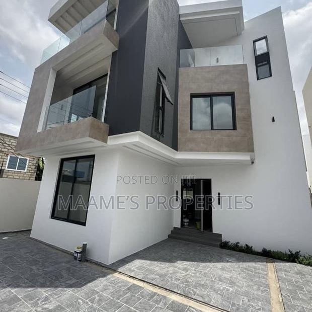 4bdrm Duplex in Dzorwulu for sale · Photo 2