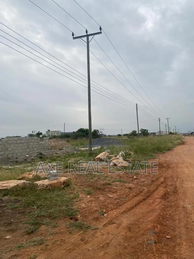 Free Incentives // Exclusive Deals on Plots at Prampram · Photo 4