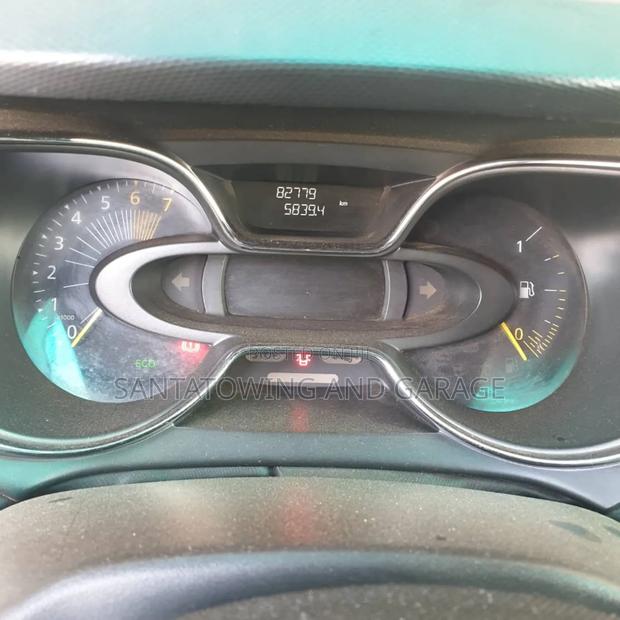 Renault Captur 1.3 Petrol FWD 2019 Red