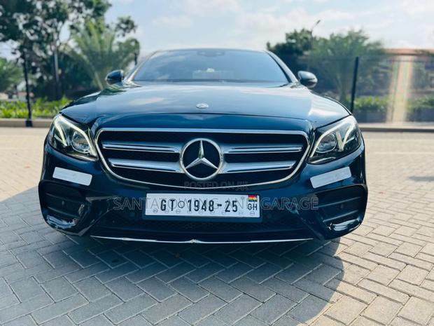 Mercedes-Benz E300 2018 Black