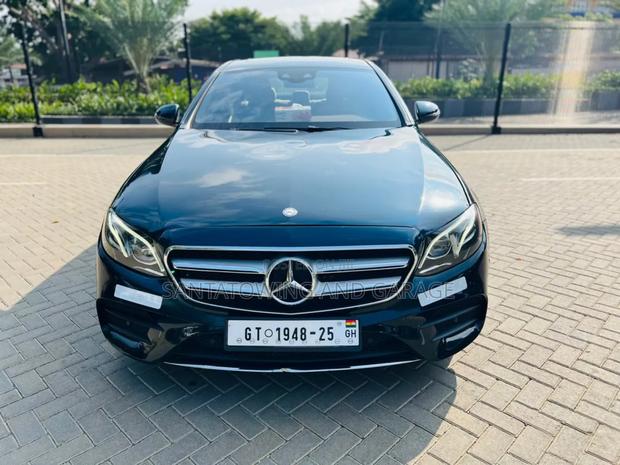 Mercedes-Benz E300 2018 Black