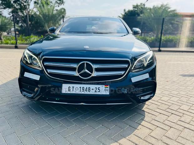 Mercedes-Benz E300 2018 Black