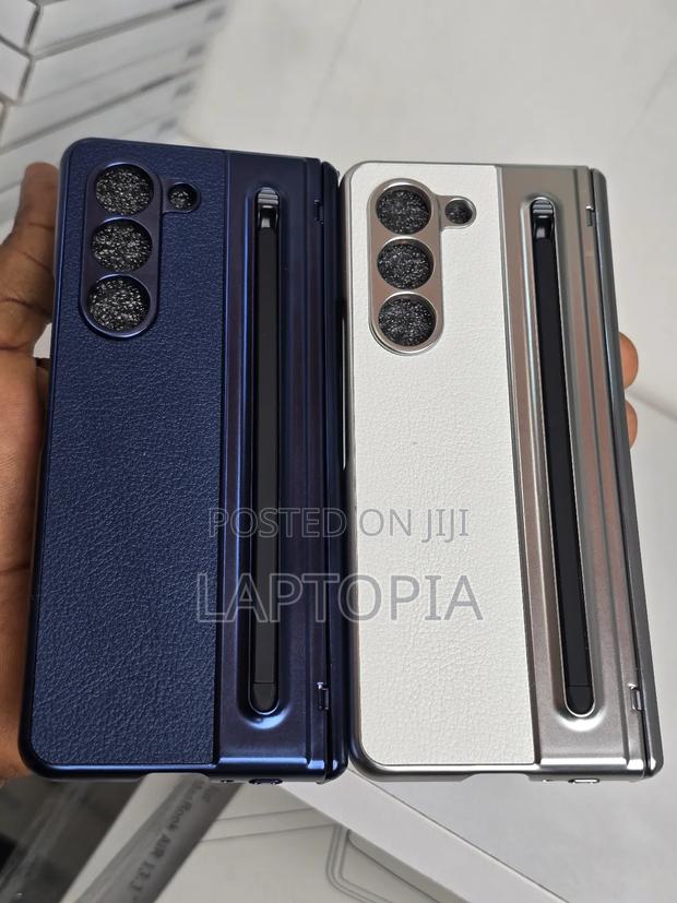 Samsung Galaxy Z Fold 6 With Screen Protector And S Pen photo 3