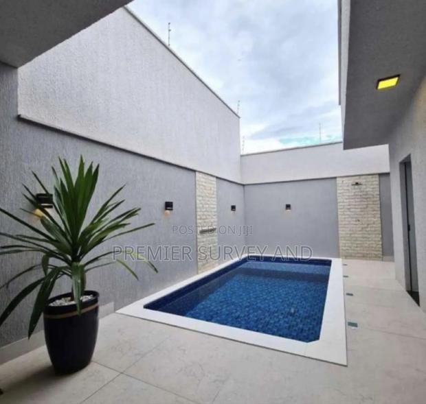 We Build Renovative Swimming Pools · Photo 4