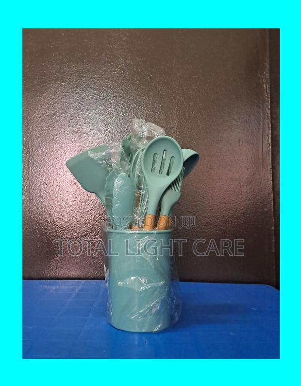 Silicone Kitchen Utensils Ladle Set · Photo 3