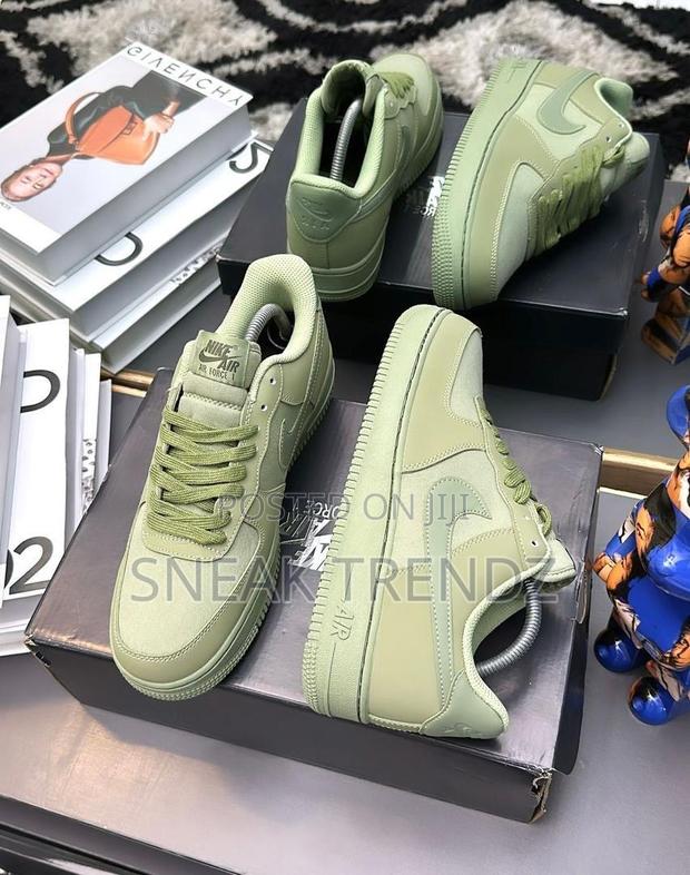Original Nike Air Force 1 Lite Green · Photo 4