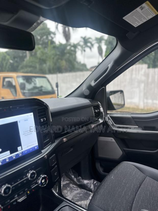 Ford F-150 2021 Black