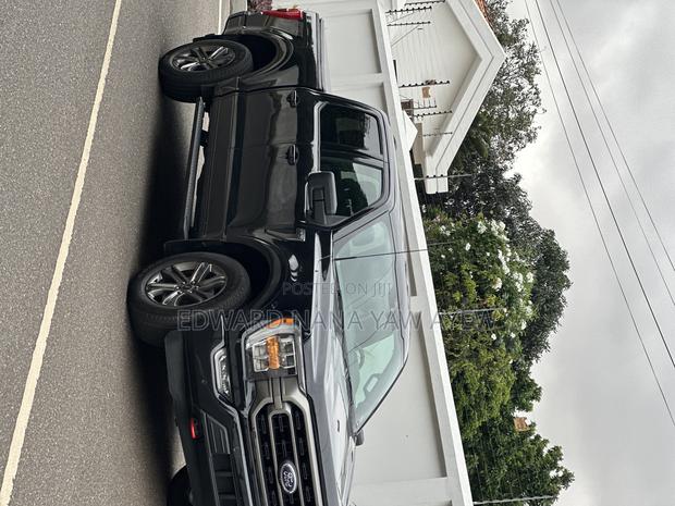 Ford F-150 2021 Black