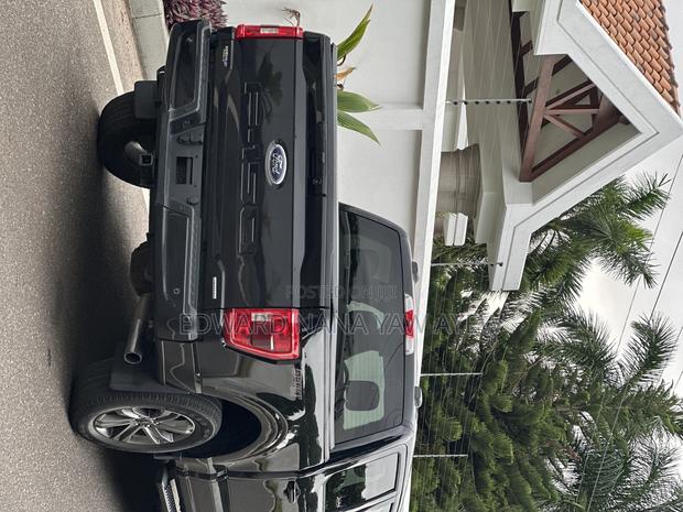 Ford F-150 2021 Black